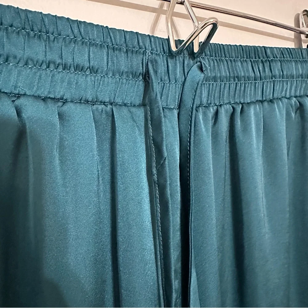 Apparis Reece Satin Pajama Pant Set‎ Size Medium